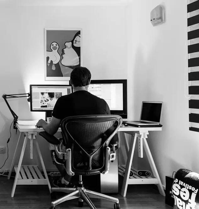 intro-desk